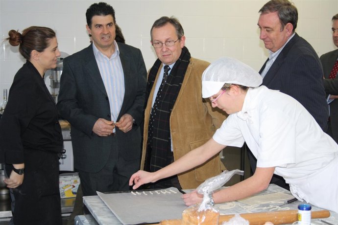 López-Escobar Visita El Centro De FP De Segovia.