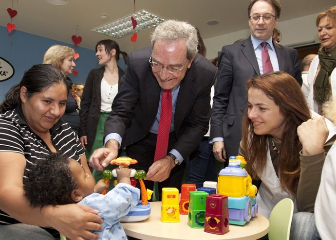 Inauguración De La Cibercaixa En Son Espases 