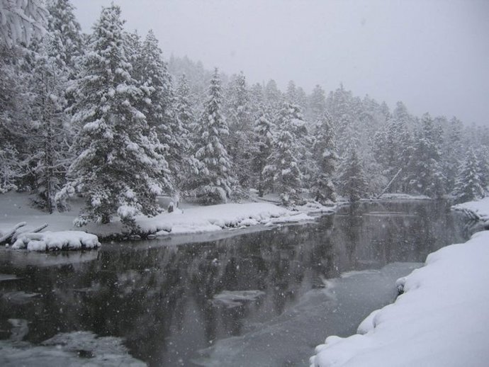 Nieve En Aigüestortes
