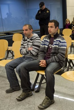 Los Etarras Óscar Celarain Ortiz, 'Peio', Y Andoni Otegi Eraso, 'Iosu'