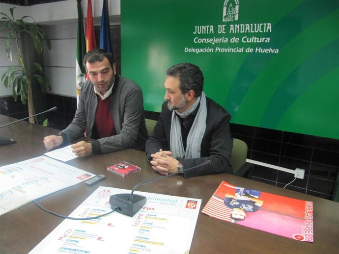 El Delegado De Cultura, Ángel Romero, Junto A Nicolás Romero. 