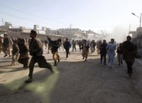 Los talibán instan a atacar las bases militares extranjeras