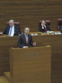 Camps se disculpa por su ausencia en el pleno porque tiene reunión del Consejo Jurídico Consultivo 