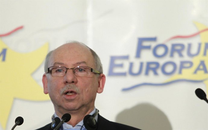 Comisario Europeo De Presupuestos, El Polaco Janusz Lewandoswki