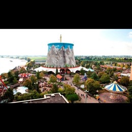 Parque De Atracciones En Central Nuclear (Kalkar)