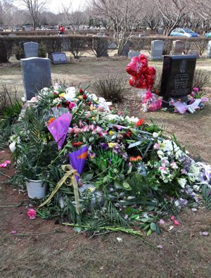 Imagen Tumba De Whitney Houston