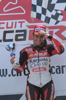 La Joven Piloto María Herrera