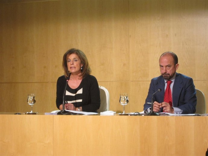 Botella Y Villanueva En Rueda De Prensa Posterior A La Junta De Gobierno
