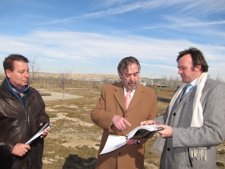 Jerónimo Blasco Y Belloch En La Parcela Donde Se Situarán Los Huertos Sociales