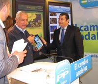 Los ciudadanos podrán seguir la campaña de Arenas y hacerle propuestas a través de sus teléfonos móviles