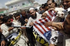Muere un manifestante contra la quema dle Corán