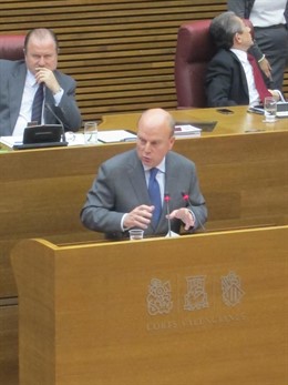 Buch Interviene En Las Corts