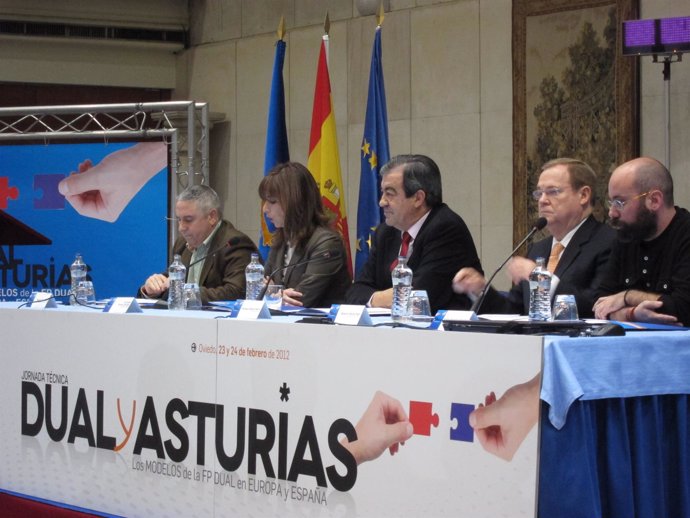 Presentación De La Jornada 'Dual Y Asturias'