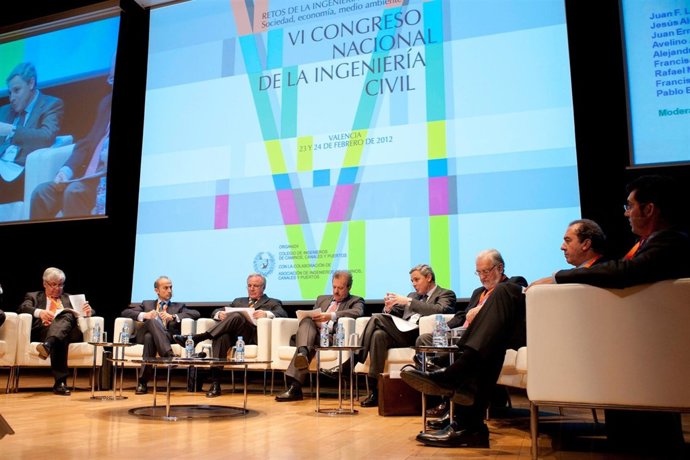 Mesa De Constructoras En El VI Congreso De Ingeniería Civil