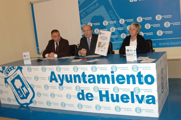 El Alcalde De Huelva, Pedro Rodríguez (PP), Junto Al Edil Juan Carlos Adame. 