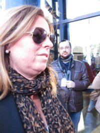 La ex directora general de la CAM llega al juicio por su demanda de despido improcedente