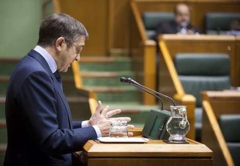 Patxi López, En El Parlamento Vasco