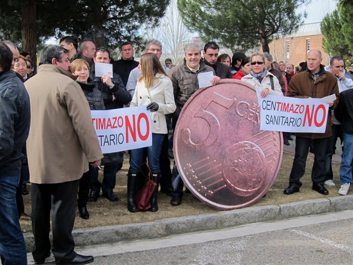 Concentración De Empresarios Y Autónomos Afectados Por El 'Cetimazo'.