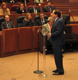Lucas En Las Cortes Tras Recoger La Medalla De Oro