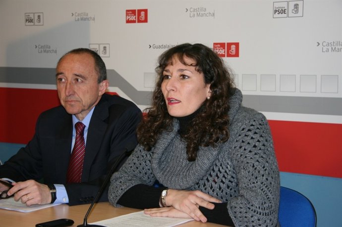 Reyes En Rueda De Prensa