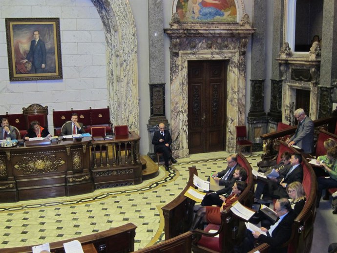 Pleno Del Ayuntamiento De Valencia, Durante La Intervención De Ribó 