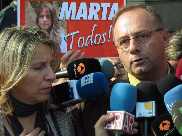 Los Padres De La Joven Sevillana Marta Del Castillo