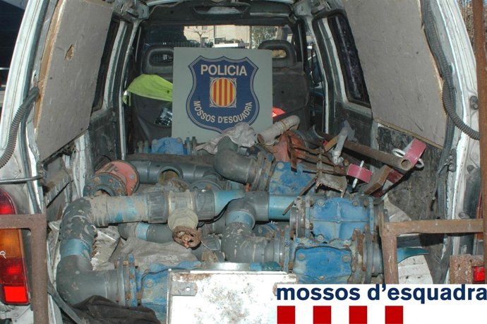 Detenidos Dos Hombres Tras Robar Material En Una Granja De Ullà (Baix Empordà)