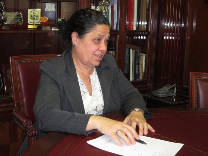 La Presidenta De La Autoridad Portuaria, Manuel De Paz.