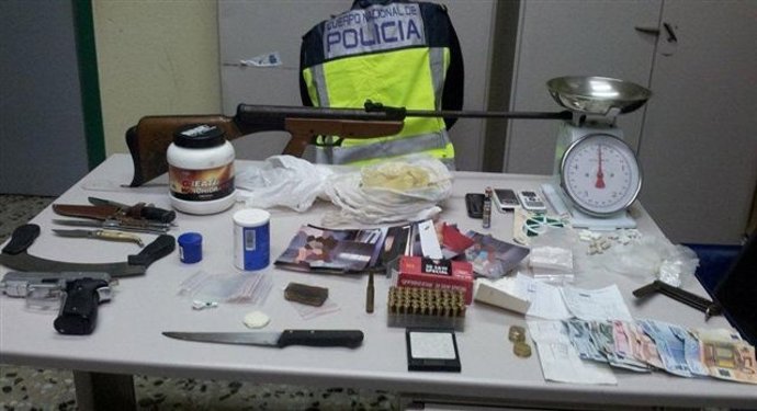 Efectos Intervenidos Por La Policía Nacional En Alicante.