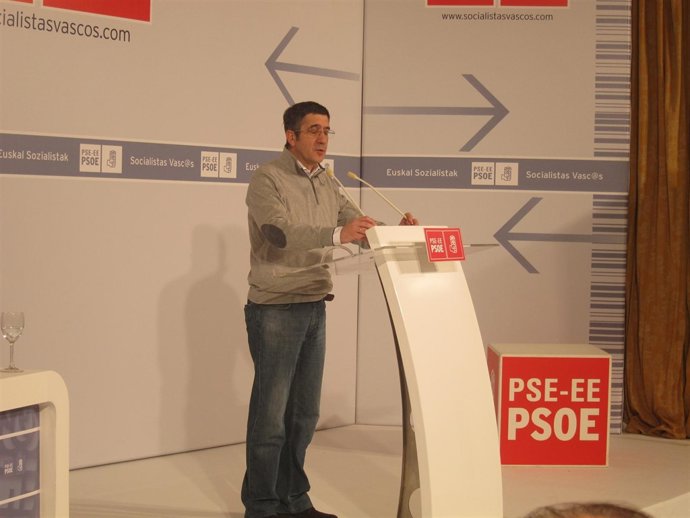 López Interviene En El Comité Nacional