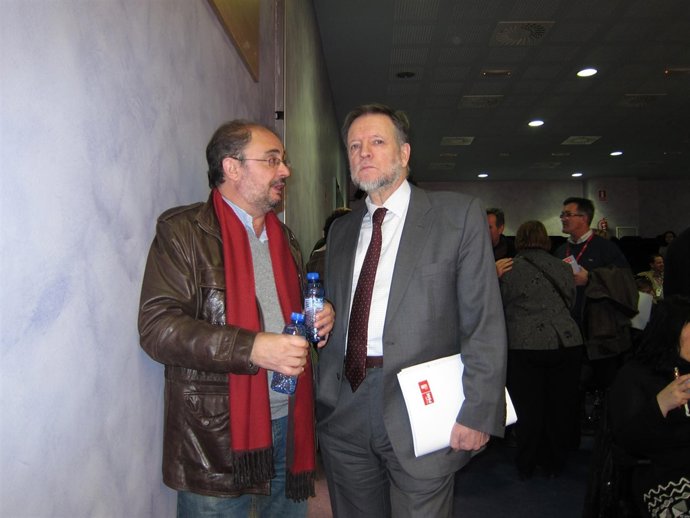 Javier Lambán Y Marcelino Iglesias En El Comité Regional Del PSOE-Aragón