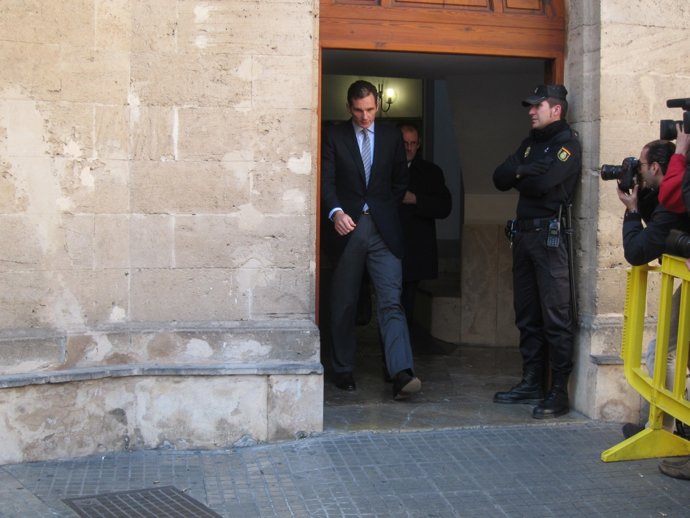 Iñaki Urdangarin A Su Salida De Los Juzgados De Palma