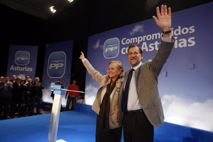 Rajoy Y Mercedes Fernández, Durante El Acto De Presentación De La Candidata.