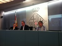 El Ayuntamiento pide al autobús que imite la "madurez" del metro y desconvoque la huelga