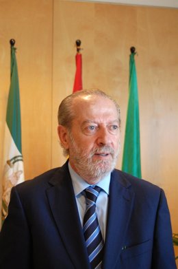 El Presidente De La Diputación De Sevilla, Fernando Rodríguez Villalobos