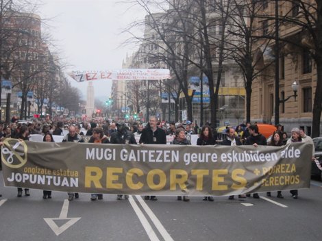 Manifestación Contra Los Recortes Y La Reforma Laboral En Bilbao