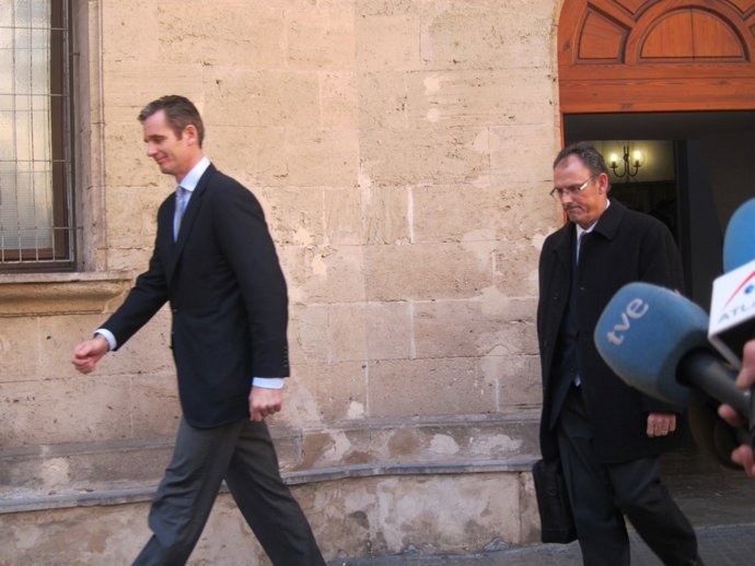 Iñaki Urdangarin A Su Salida De Los Juzgados Para Ir A Comer