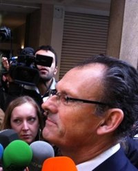 El abogado de Urdangarin ve al yerno del Rey con "coraje y ganas de seguir explicando las cosas"