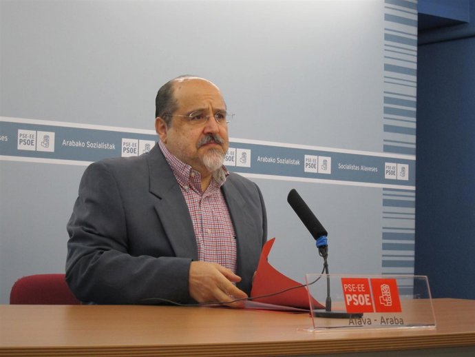 Rueda De Prensa Del Secretario General Del Pas Alava Txarli Prieto