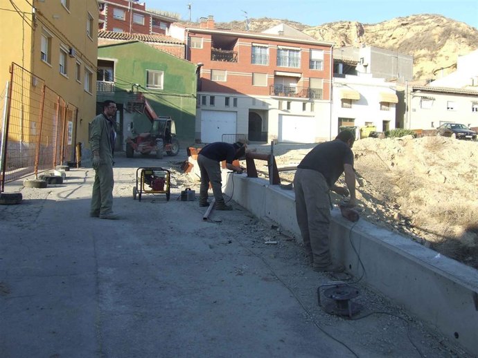 Trabajos En La Nueva Plaza Del Barrio De Atarazanas De Fraga (Huesca)