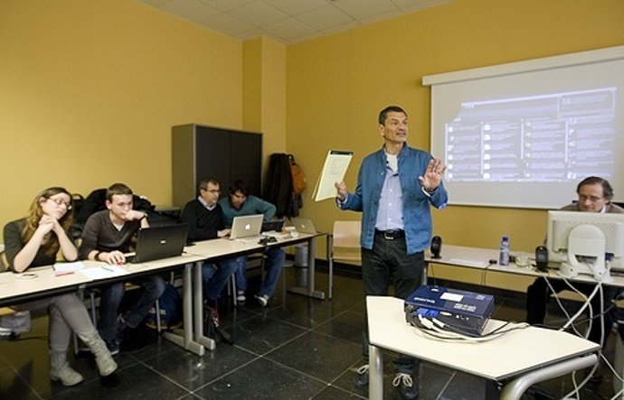 Una Sesión Del Congreso De Periodismo Digital De Huesca