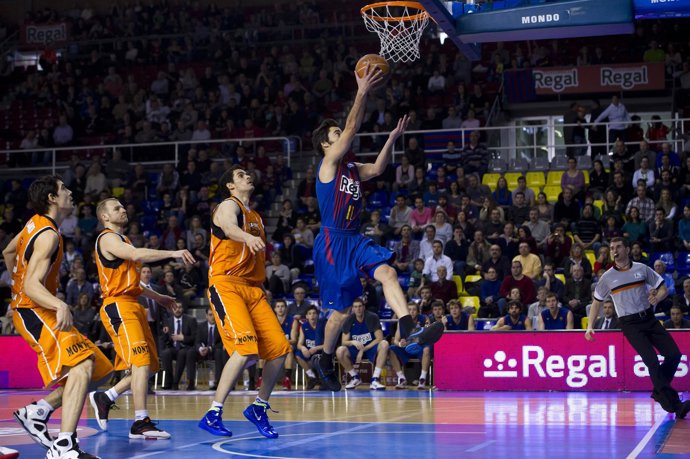 Navarro En El FC Barcelona-Regal - Mad-Croc Fuenlabrada
