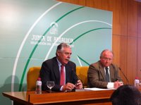 Menacho considera una "total falta de respeto" que Diputación acoja un acto institucional el 28-F