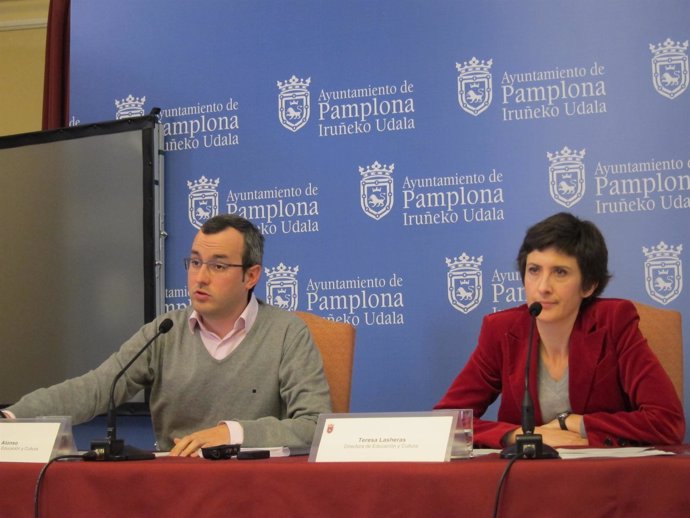 Fermín Alonso Y Teresa Lasheras En Rueda De Prensa.