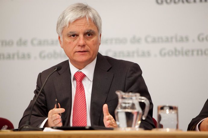 El Vicepresidente Del Gobierno Canario, José Miguel Pérez