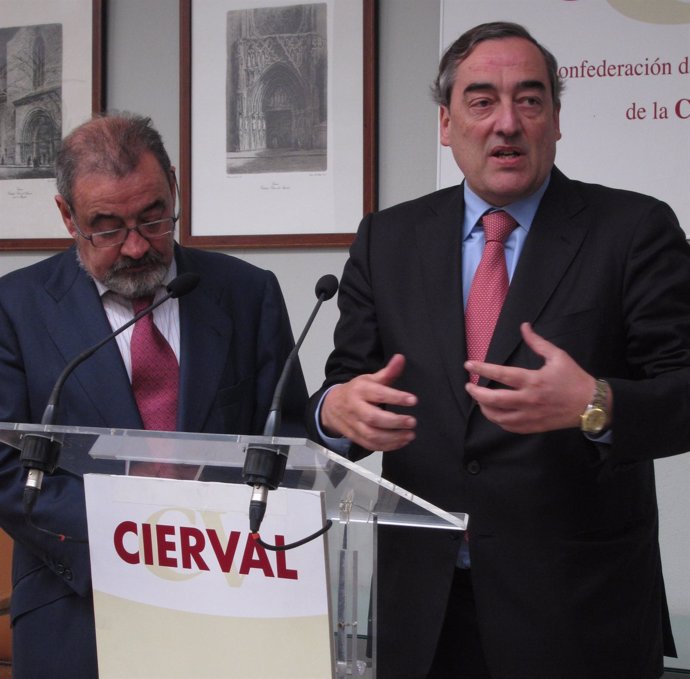 El Presidente De La CEOE Interviene Junto Al Líder De Cierval.