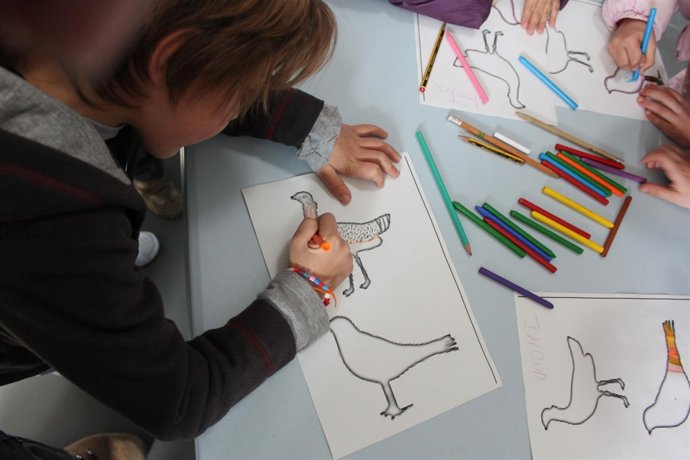 Escolares En Una Actividad Sobre Medio Ambiente