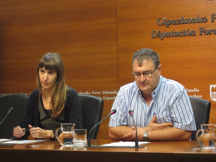Responsables De La Diputación De Gipuzkoa Ainhoa Iraola Y Juan Carlos Alduntzin