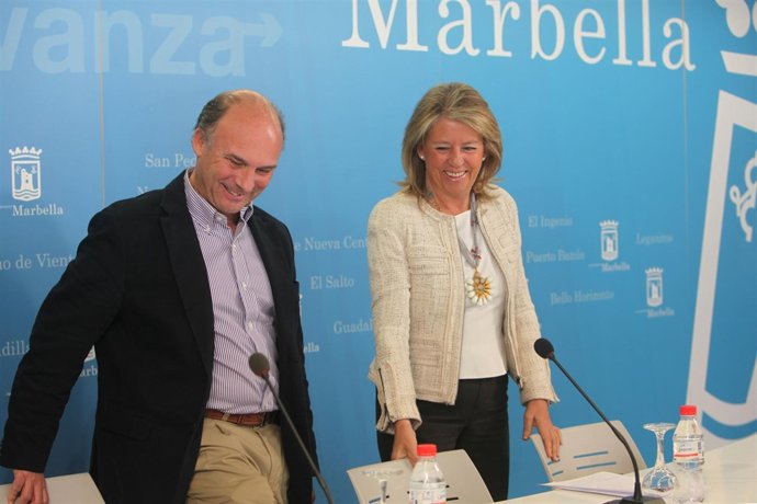 Carlos Rubio Y La Alcaldesa De Marbella, Angeles Muñoz