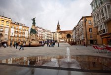 Plaza De La Virgen Blanca